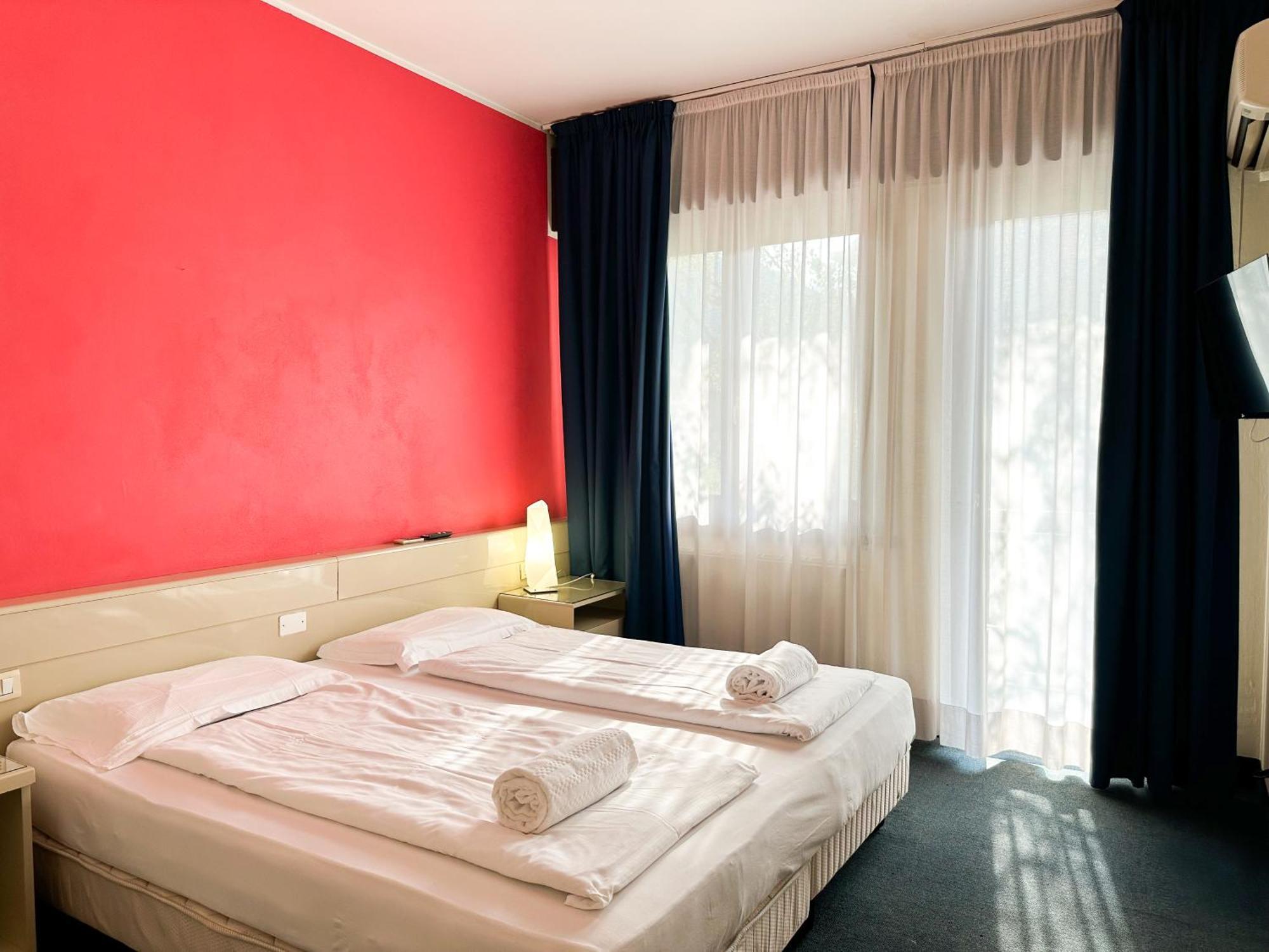 Hotel Bristol Рива-дель-Гарда Екстер'єр фото